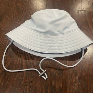 Lululemon Nylon Bucket  Hat Cinchable Baby Blue Size L/XL NEW